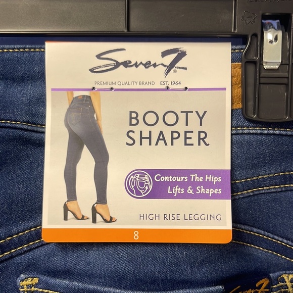 - Brand new Woman’s Seven7 Booty Shaper high rise leggings. Size 8. - Picture 12 of 16